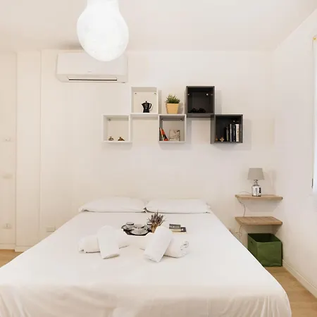 Apartment Easylife - Luminoso Sui Navigli Milan