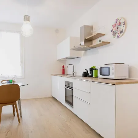 Easylife - Luminoso Sui Navigli Apartment